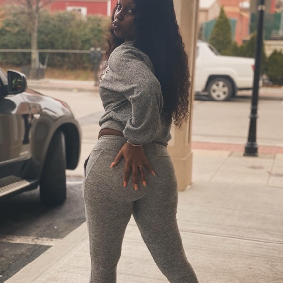 Meet your Posher, Alexis - Picture 7 of 12